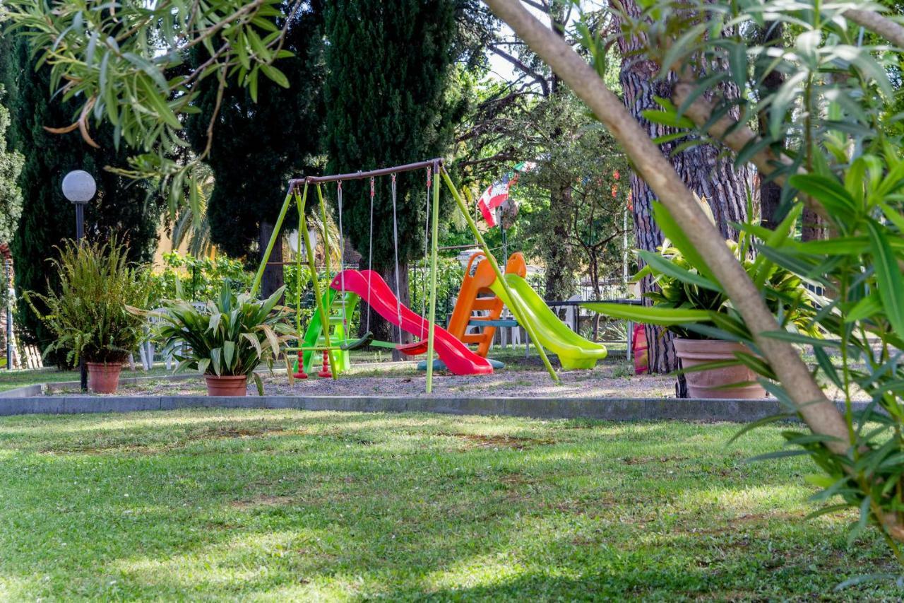 Le Villette Di Villa Paola 洛阿诺 外观 照片