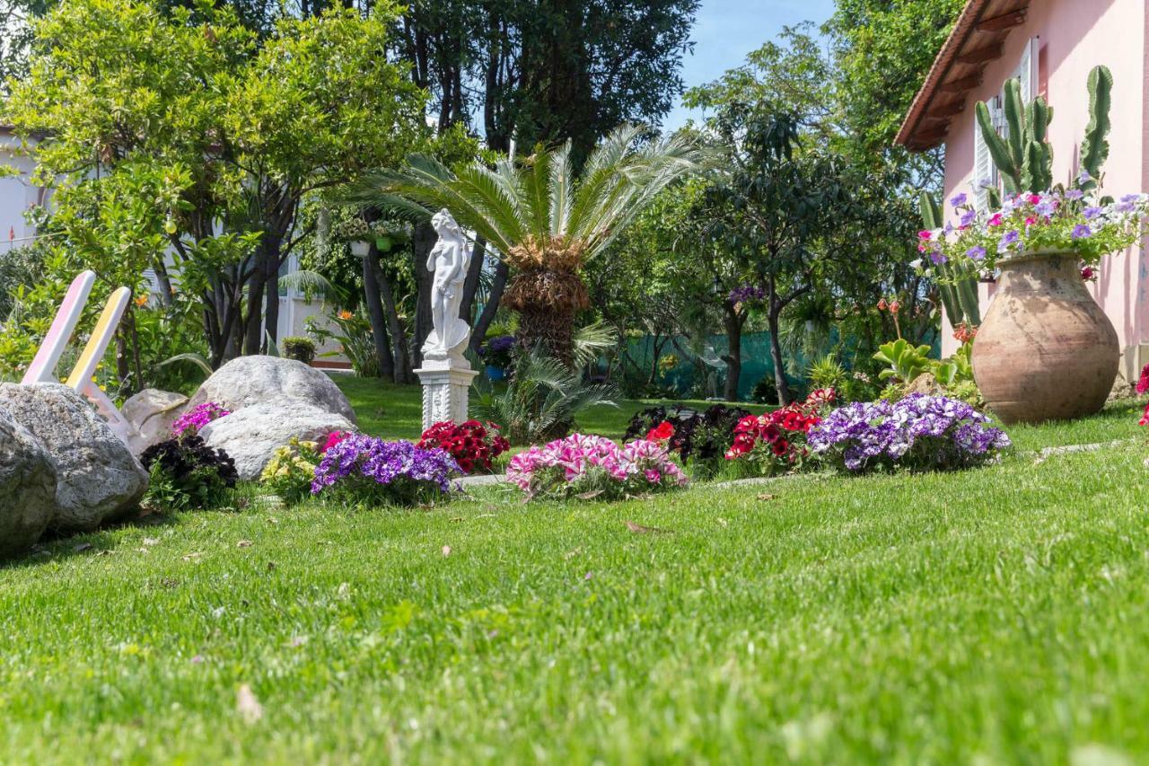 Le Villette Di Villa Paola 洛阿诺 外观 照片